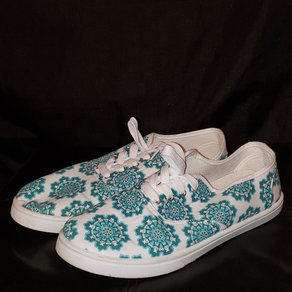 Shoes - Mandala Print Tennies